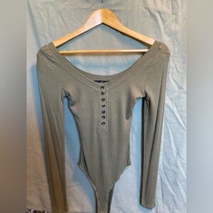 LULUS GREEN BODYSUIT